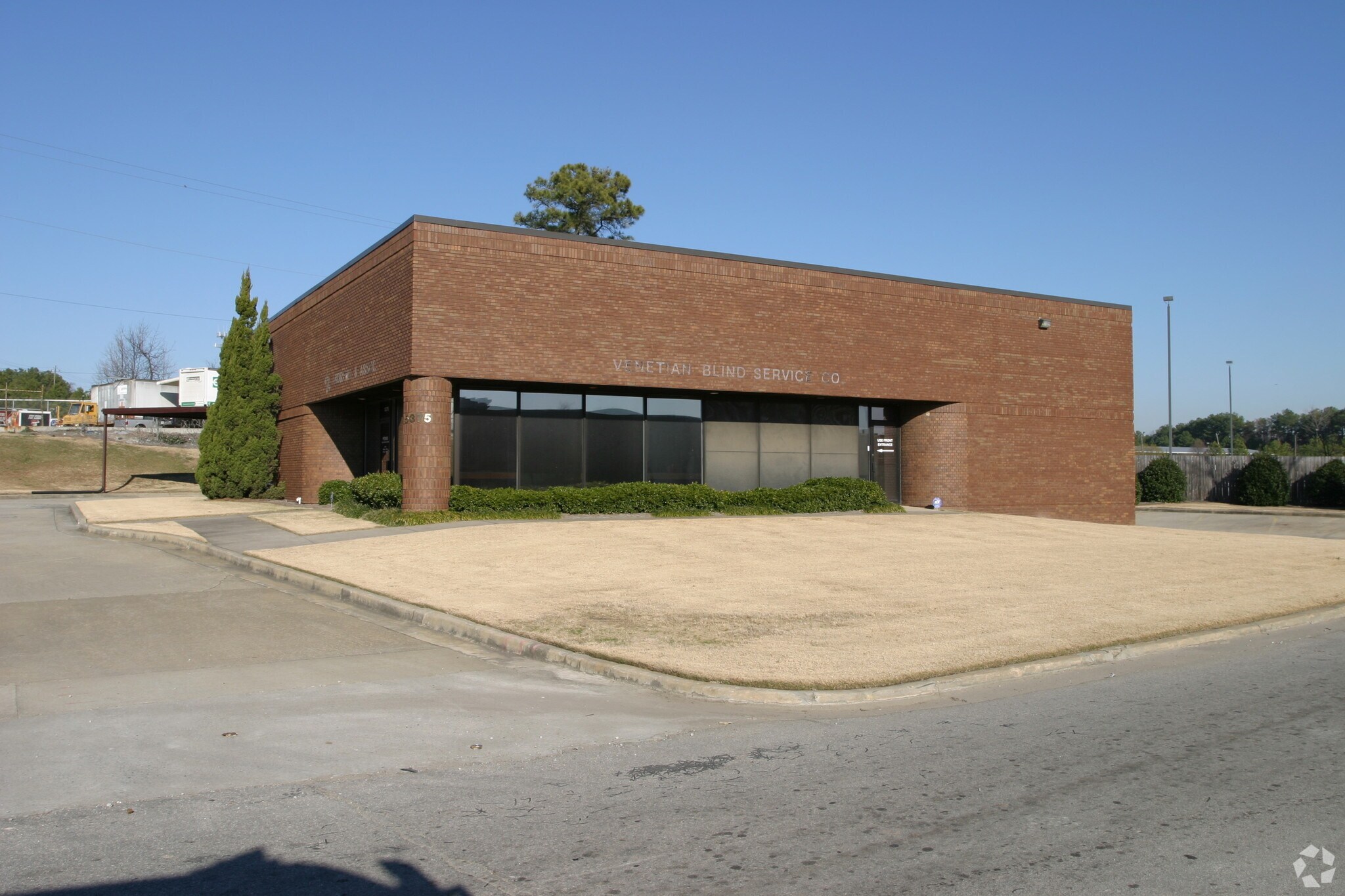 5375 Oakdale Rd SE, Smyrna, GA for lease Primary Photo- Image 1 of 2
