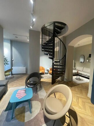 Plus de détails pour Commerce de détail à vendre