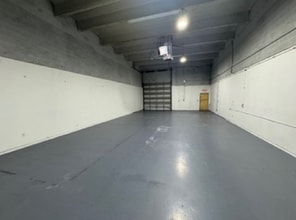 8001 W 26th Ave, Hialeah, FL à louer Photo intérieure- Image 2 de 9