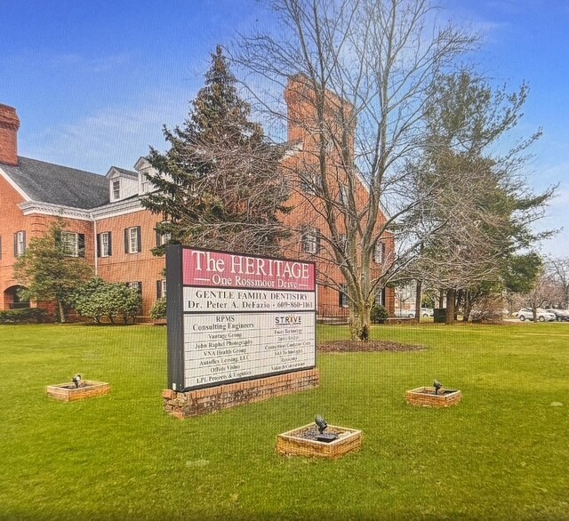 1 Rossmoor Dr, Monroe Township, NJ à louer - Photo du bâtiment - Image 3 de 23