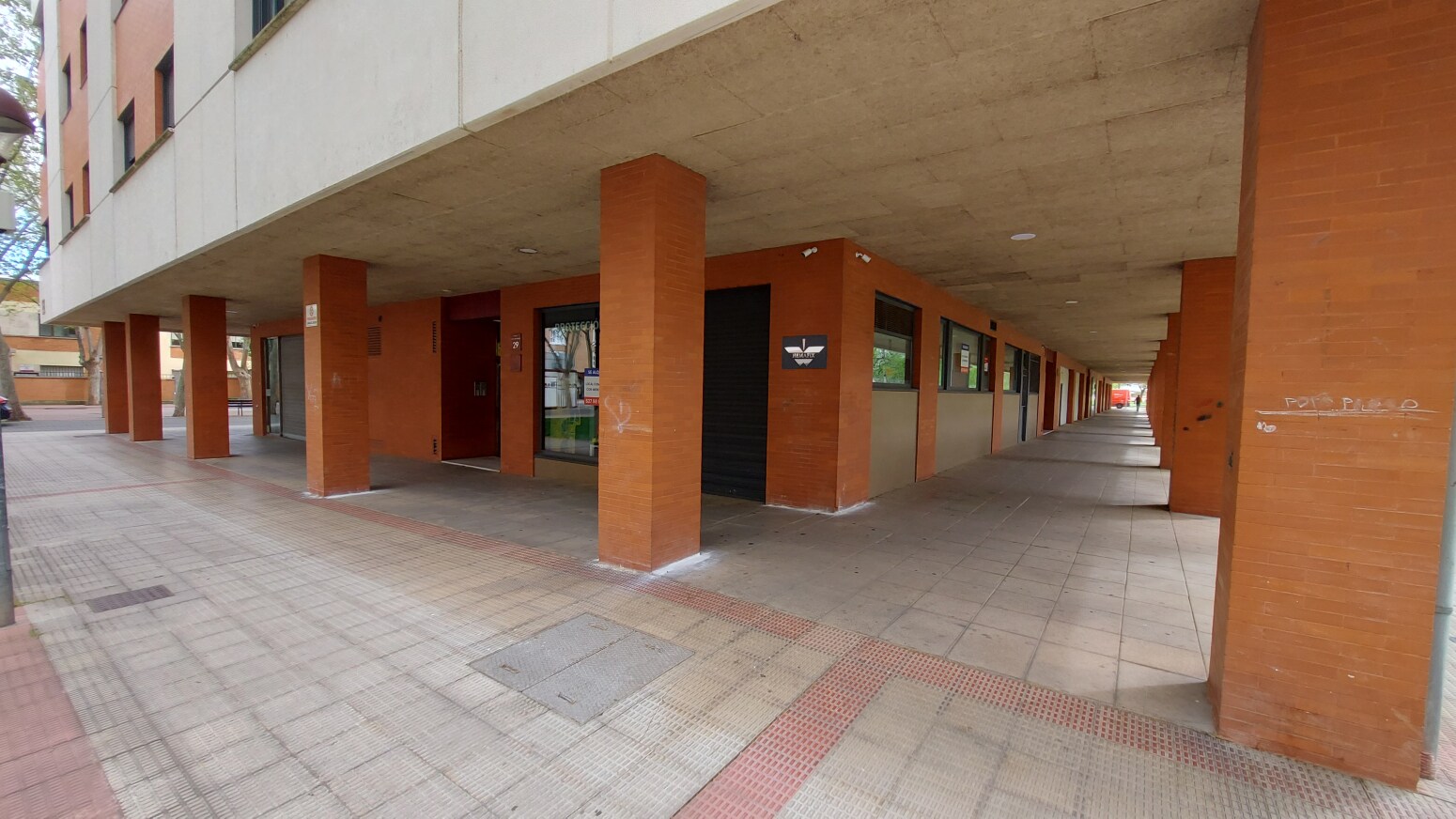 Multifamily in Logroño, La Rioja for sale Primary Photo- Image 1 of 4