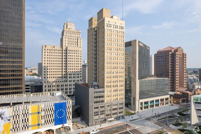 Plus de détails pour 245 N Summit St, Toledo, OH - Multi-résidentiel à vendre