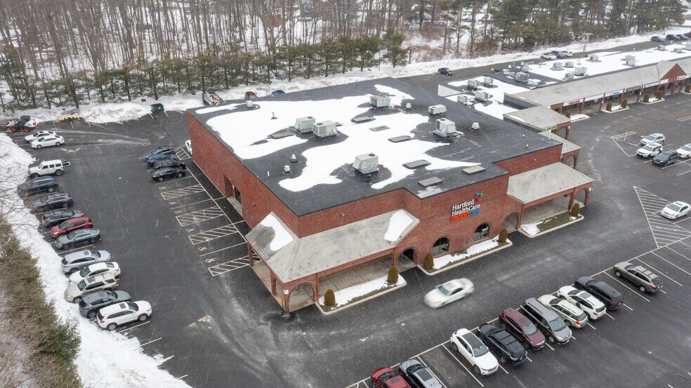 401 Monroe Tpke, Monroe, CT à louer - Photo du bâtiment - Image 3 de 17