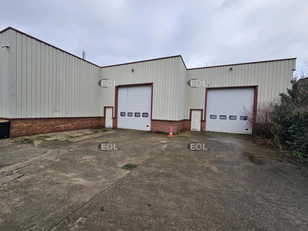 Industrial in Ivry-sur-Seine for lease Building Photo- Image 1 of 9