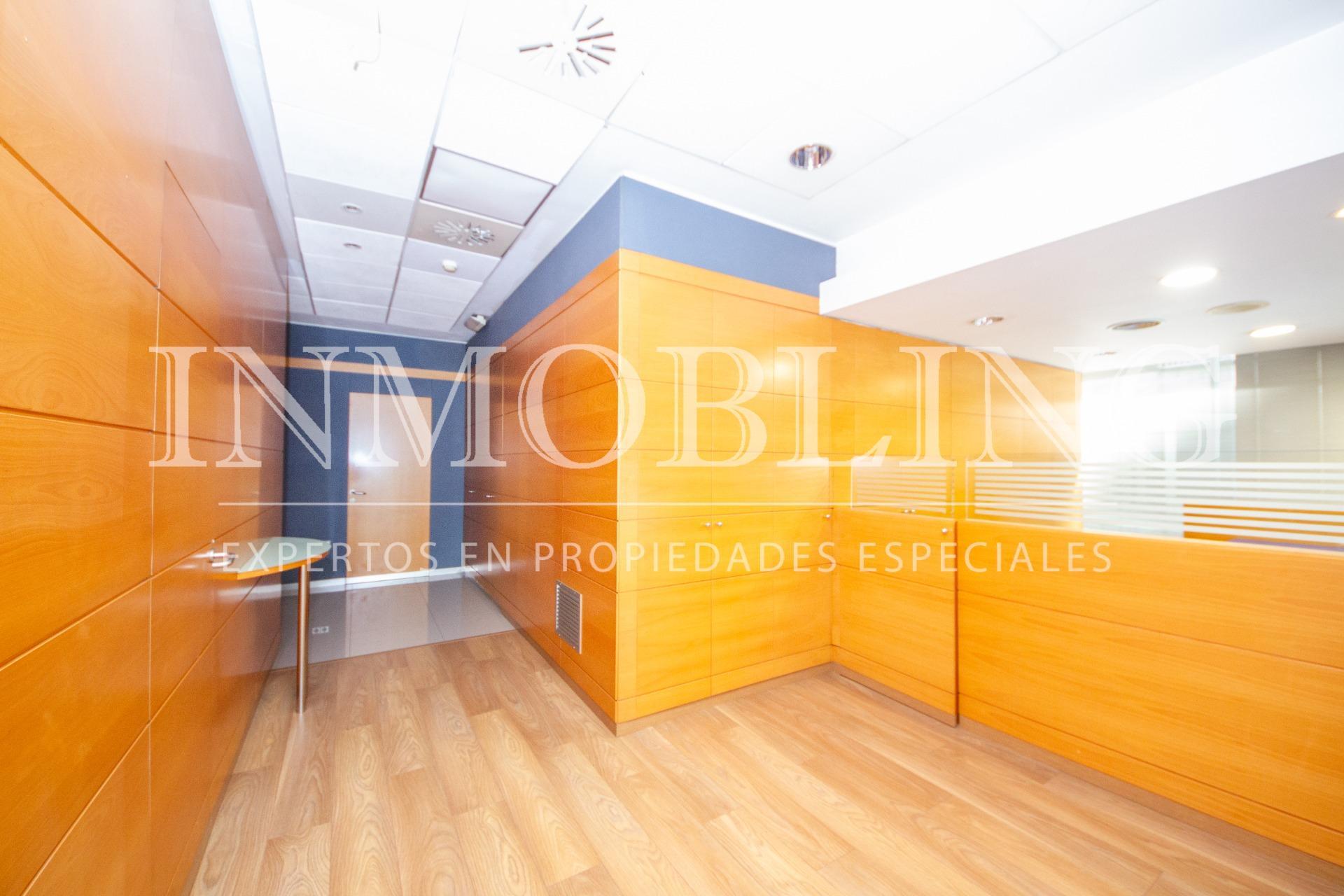 Retail in Badalona, Barcelona for lease Interior Photo- Image 1 of 19