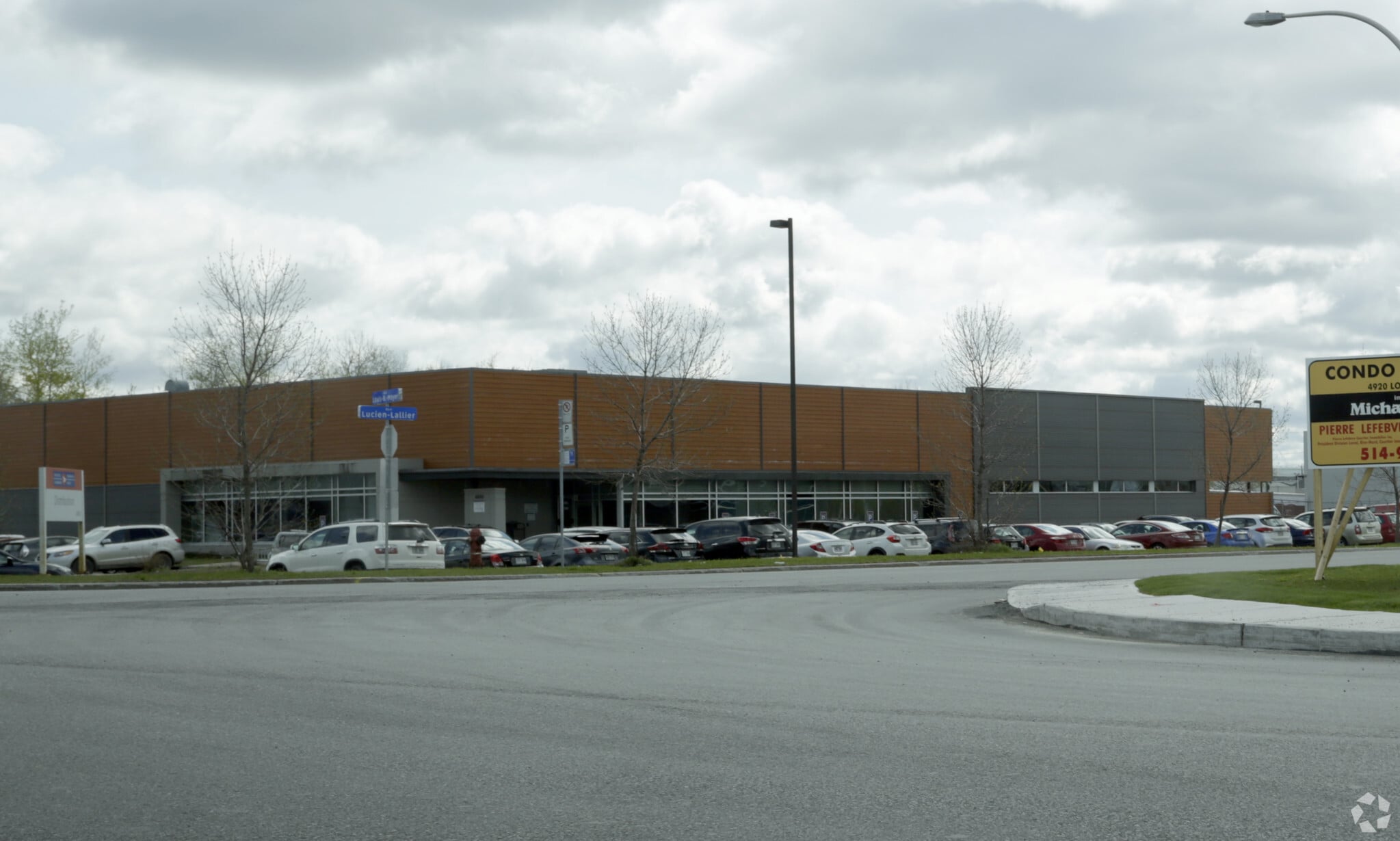 4800 Rue Louis-B.-Mayer, Laval, QC for sale Primary Photo- Image 1 of 3