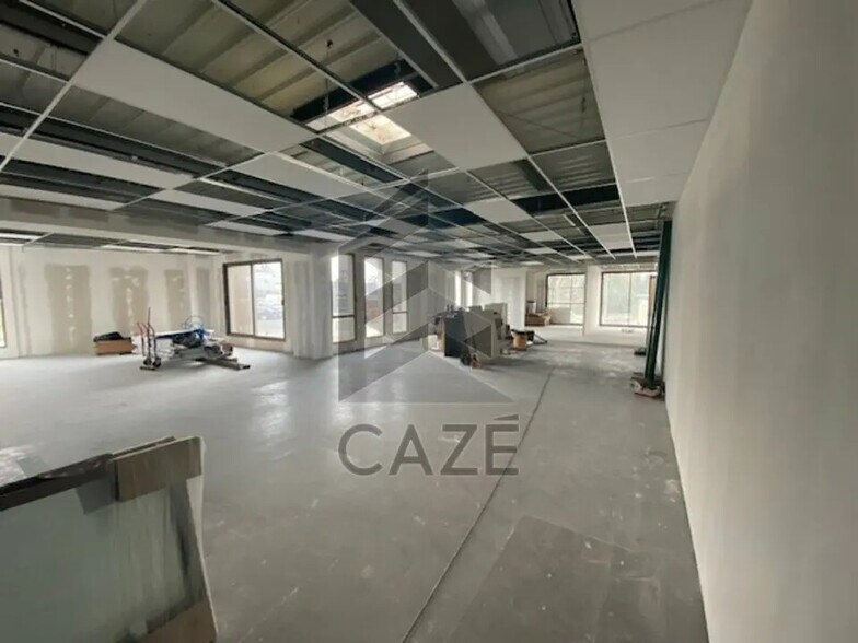 Office in Villenave-d'Ornon for lease - Interior Photo - Image 2 of 5