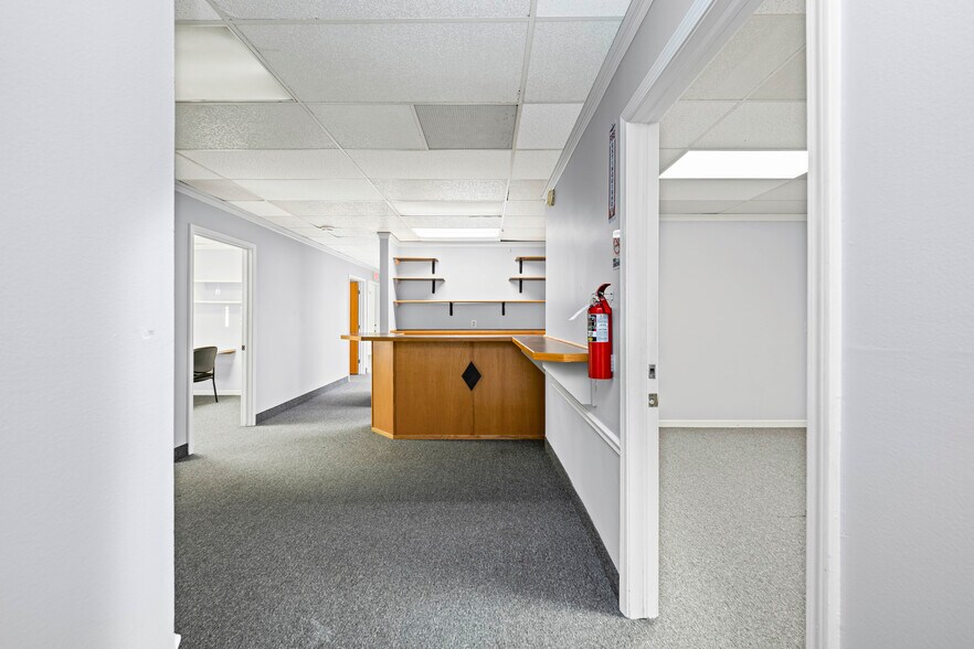 30521 Schoenherr Rd, Warren, MI à louer - Photo intérieure - Image 3 de 31