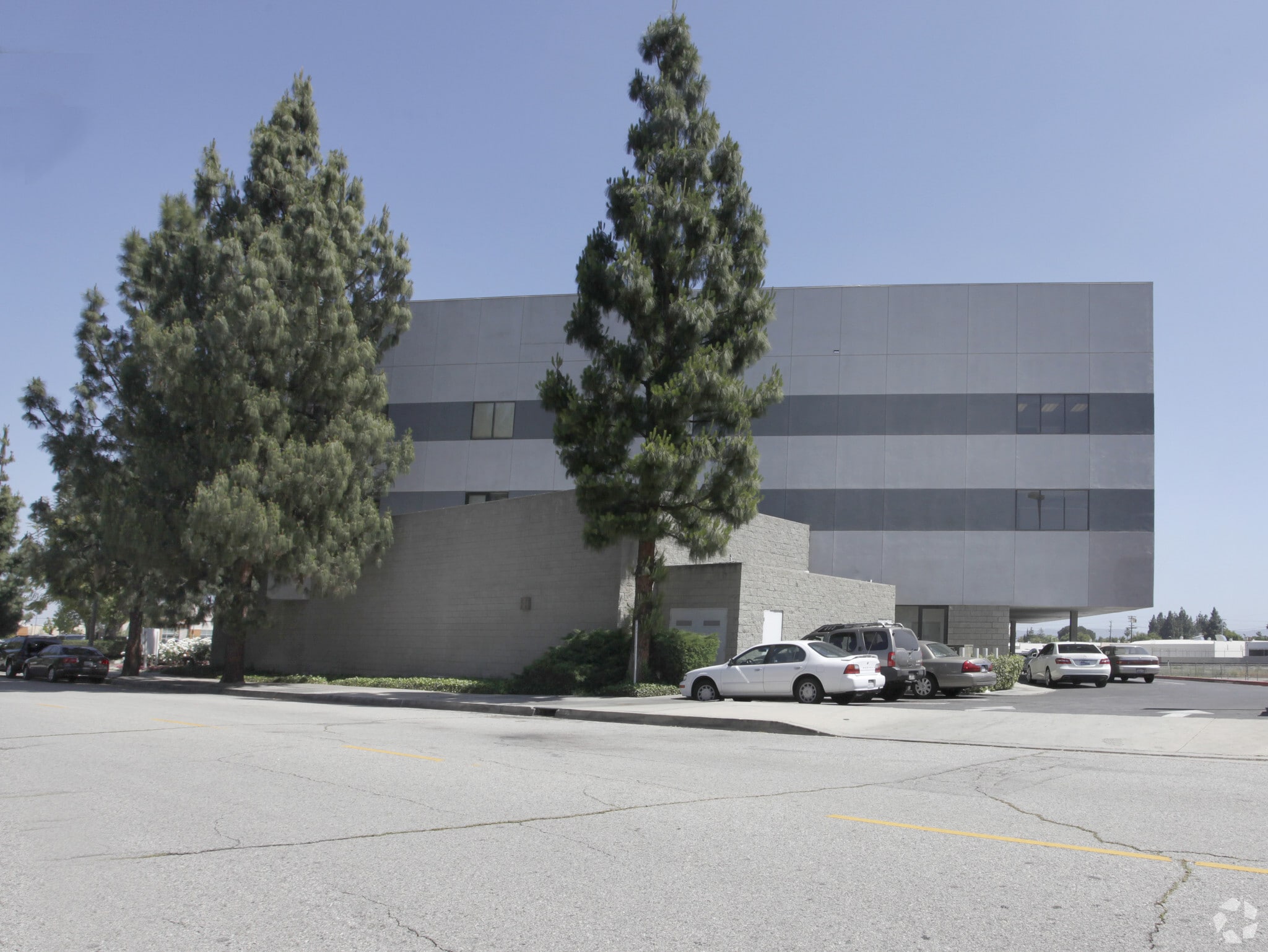9045 Corbin Ave, Northridge, CA for lease Primary Photo- Image 1 of 4