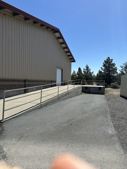 3048 SW High Desert Dr, Prineville, OR for lease - Building Photo - Image 2 of 7