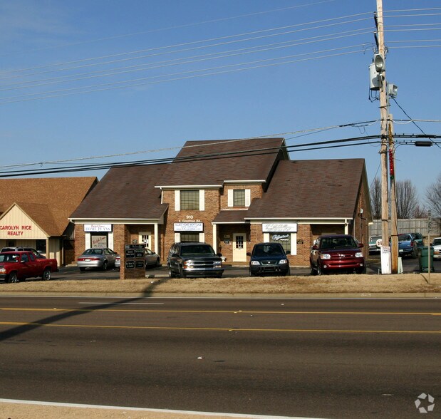 910 Goodman Rd E, Southaven, MS à louer - Photo du bâtiment - Image 2 de 6