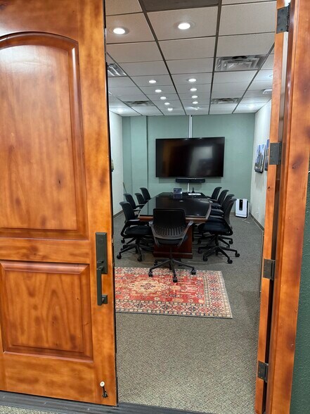 404 Executive Center Blvd, El Paso, TX à louer - Photo du bâtiment - Image 3 de 12