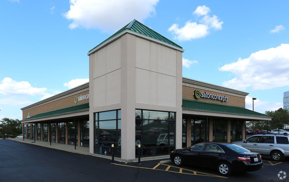 8731 Bankers St, Florence, KY à louer - Photo du bâtiment - Image 2 de 4