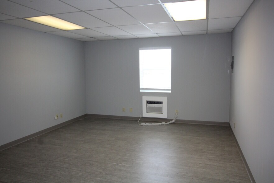 106 Commerce Way, Jupiter, FL à louer - Photo du bâtiment - Image 3 de 10