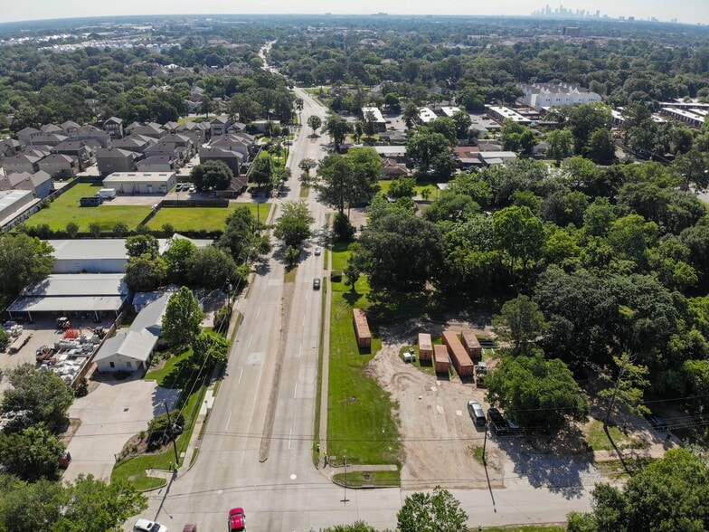 Portfolio of 2 properties for sale on LoopNet.ca - Aerial - Image 3 of 9