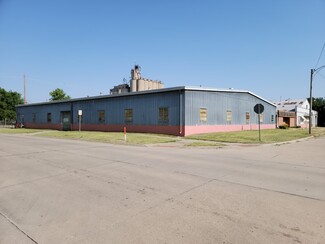 Plus de détails pour 412 N Chestnut St, Mcpherson, KS - Industriel à vendre