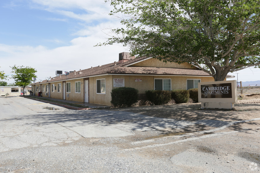 11610 Chamberlaine Ave, Adelanto, CA for sale - Primary Photo - Image 1 of 1