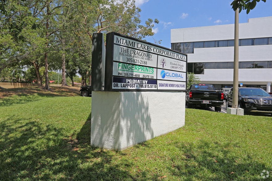6175 NW 153rd St, Miami Lakes, FL for lease - Building Photo - Image 3 of 59