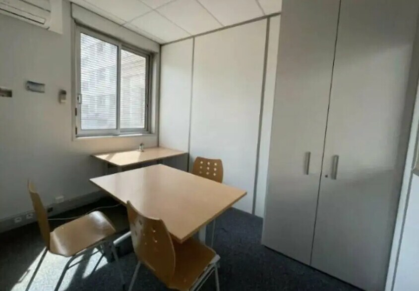 Bureau dans Villeurbanne à louer - Photo intérieure - Image 3 de 4