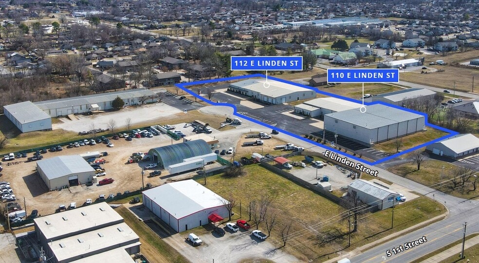 110 E Linden St, Rogers, AR for lease - Building Photo - Image 3 of 8