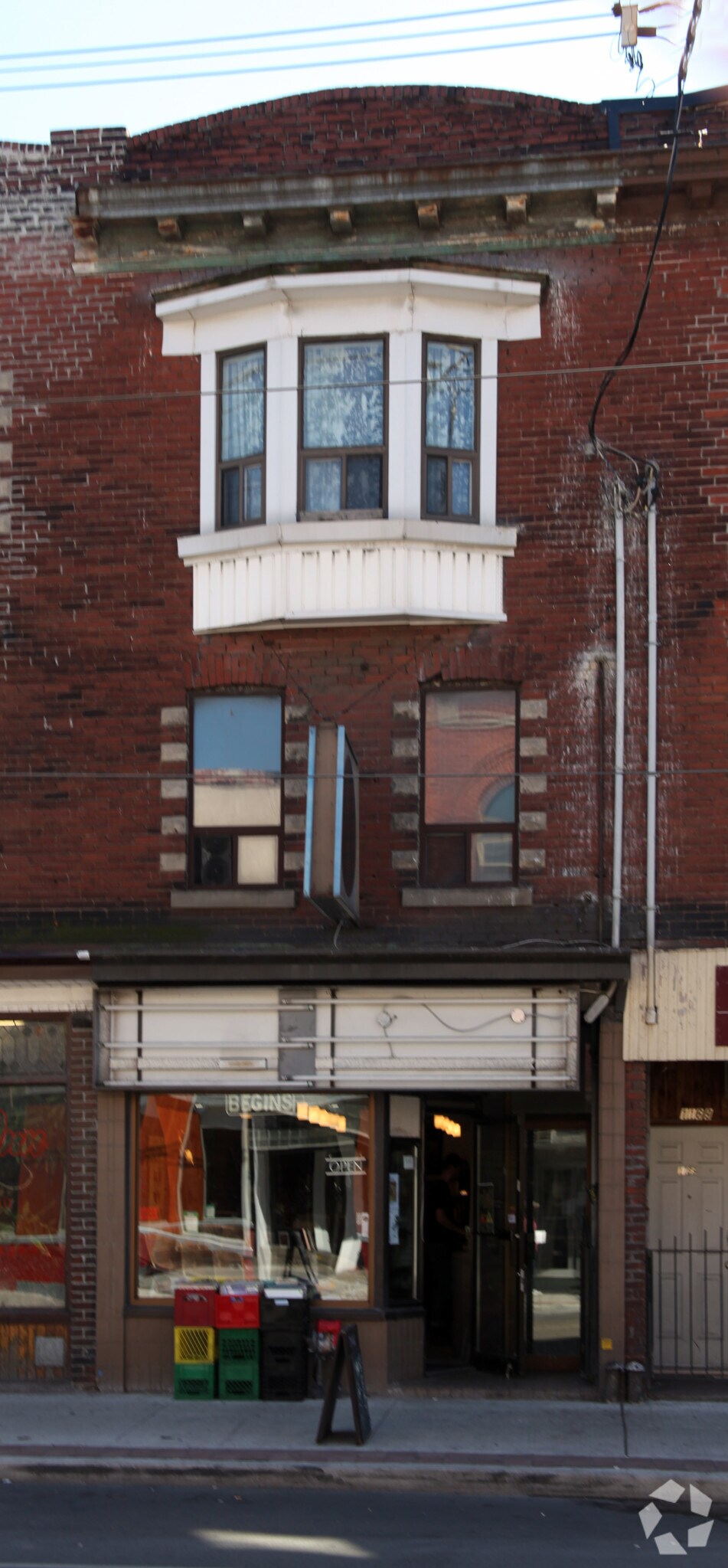 1167 Dundas St W, Toronto, ON for sale Primary Photo- Image 1 of 1