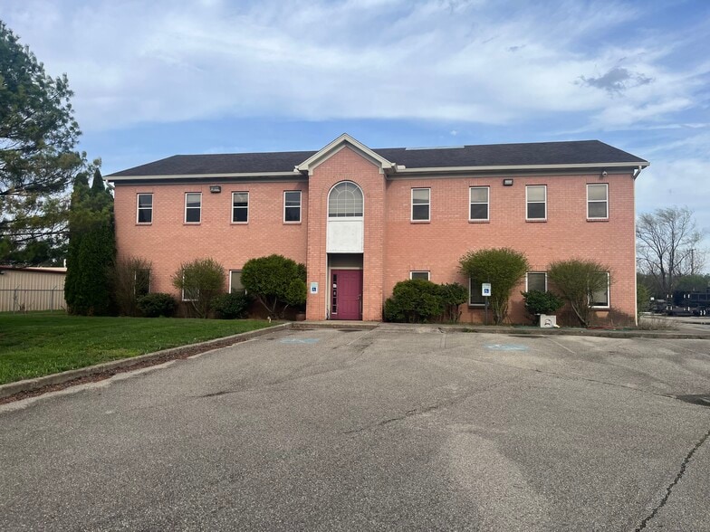 7340 Bridgewater Rd, Dayton, OH for lease - Primary Photo - Image 1 of 12