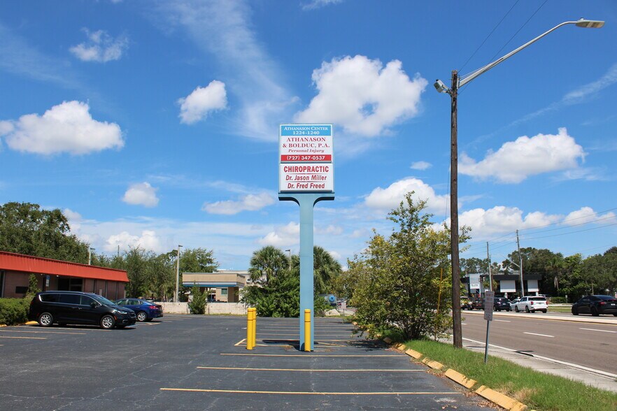 1224-1240 66th St, Saint Petersburg, FL à louer - Photo du bâtiment - Image 2 de 3