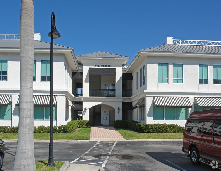 2701 Boca Raton Blvd, Boca Raton, FL à louer - Photo du bâtiment - Image 3 de 34