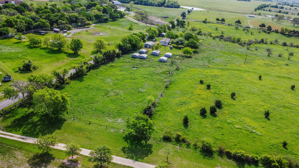 156 Hohenwalde School Rd, Brenham, TX à vendre - Photo principale - Image 1 de 19