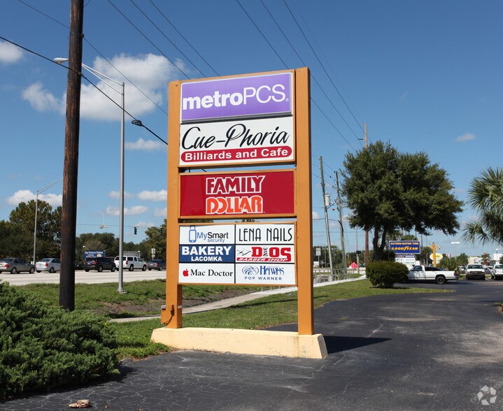 2050 N Semoran Blvd, Winter Park, FL à louer - Photo du bâtiment - Image 2 de 4