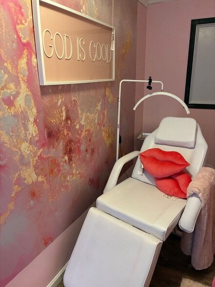 737 Main St, Stone Mountain, GA for lease - Building Photo - Image 3 of 21