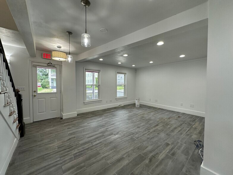 376 Chandler St, Worcester, MA à louer - Photo du bâtiment - Image 3 de 5