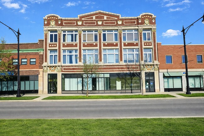 Plus de détails pour 2542 W North Ave, Chicago, IL - Bureau/Commerce de détail à louer