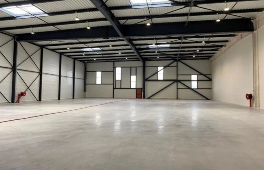 Flex in SAINT-OUEN-L'AUMONE for lease - Building Photo - Image 3 of 11