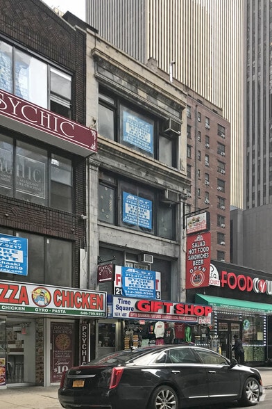 165 W 48th St, New York, NY for lease - Building Photo - Image 3 of 3