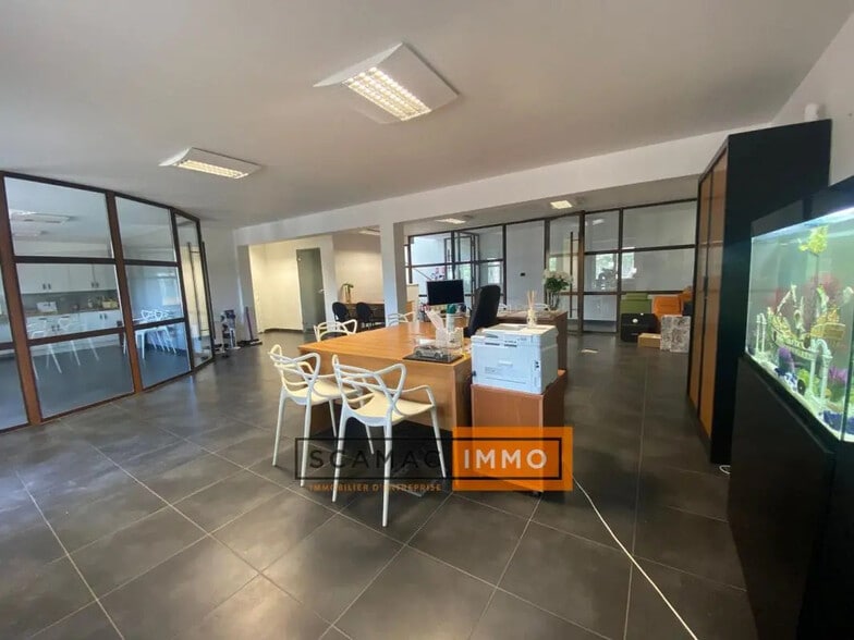 Bureau dans Rousset à louer - Photo intérieure - Image 3 de 5