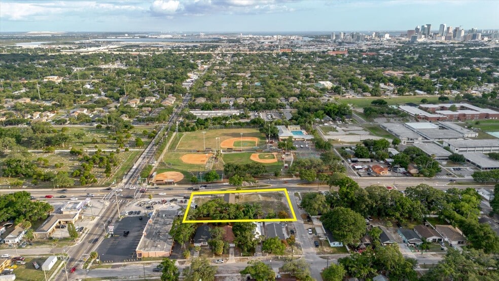 2100 E Doctor Martin Luther King Junior Blvd, Tampa, FL for sale - Building Photo - Image 3 of 24