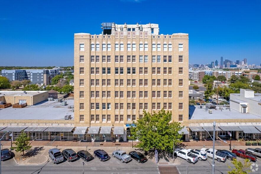 351 W Jefferson Blvd, Dallas, TX à louer - Photo du bâtiment - Image 3 de 17