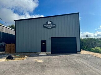 Plus de détails pour 15014 Iowa St, Austin, TX - Bureau à vendre