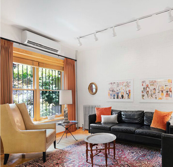 244 W 121st St, New York, NY for sale - Interior Photo - Image 3 of 8