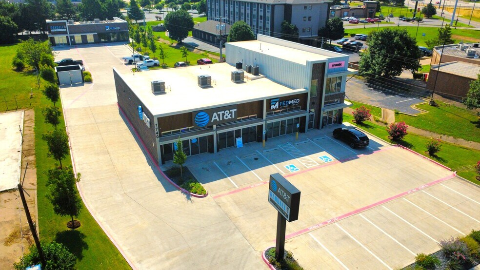 1740 S Sooner Rd, Midwest City, OK à louer - Photo du bâtiment - Image 3 de 7