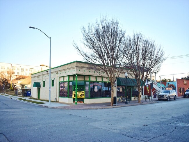 Plus de détails pour 1512 W Magnolia Ave, Fort Worth, TX - Commerce de détail à louer