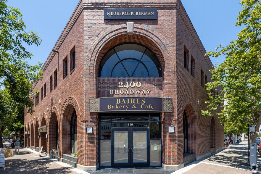 2400 Broadway, Redwood City, CA à vendre - Photo principale - Image 1 de 7