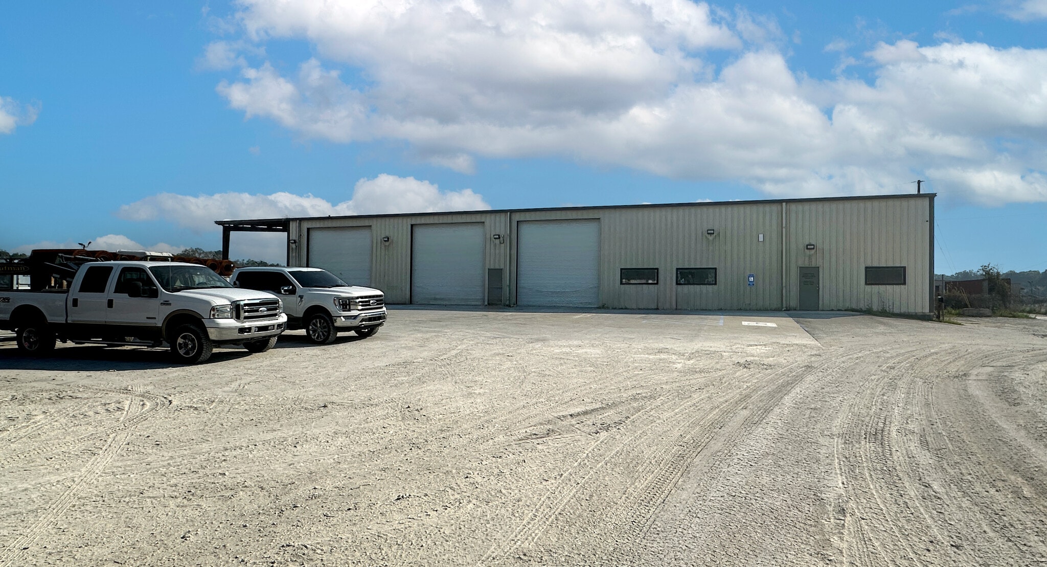 4898 Old Louisville Rd, Savannah, GA for lease Primary Photo- Image 1 of 3