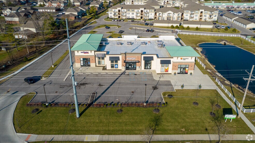 2371-2391 Hilliard Rome Rd, Hilliard, OH à louer - Photo du bâtiment - Image 3 de 7