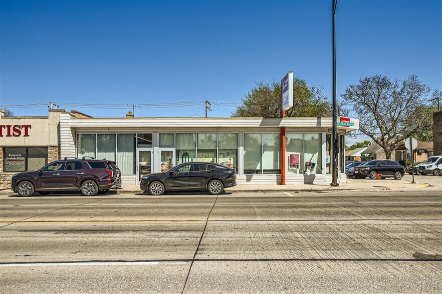 5301 N Harlem Ave, Chicago, IL à vendre - Photo du bâtiment - Image 2 de 29