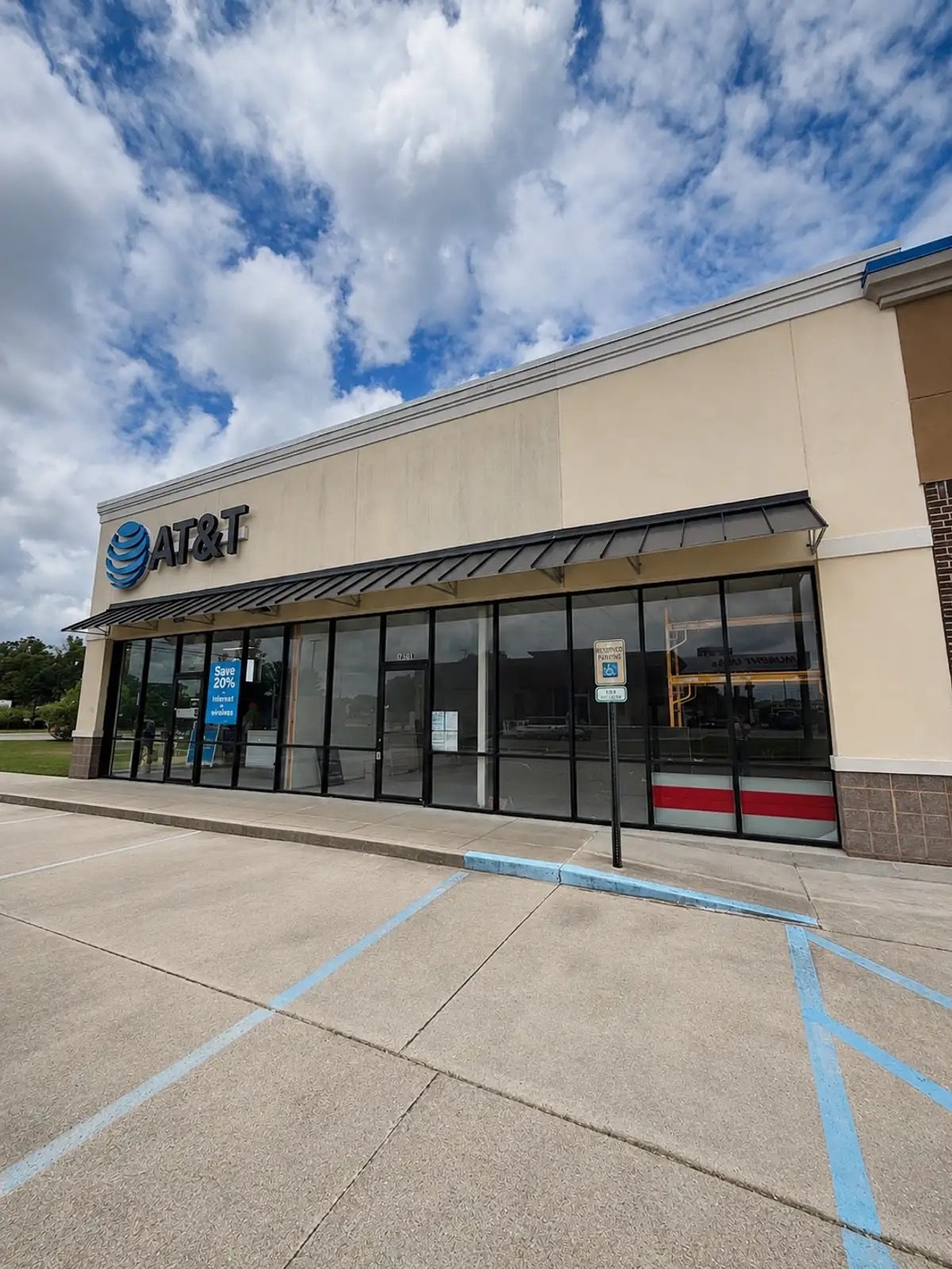 2807 W Thomas St, Hammond, LA for lease Interior Photo- Image 1 of 4