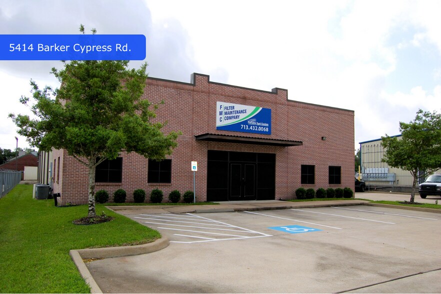 5414 Barker Cypress Rd, Houston, TX à vendre - Photo du bâtiment - Image 2 de 7