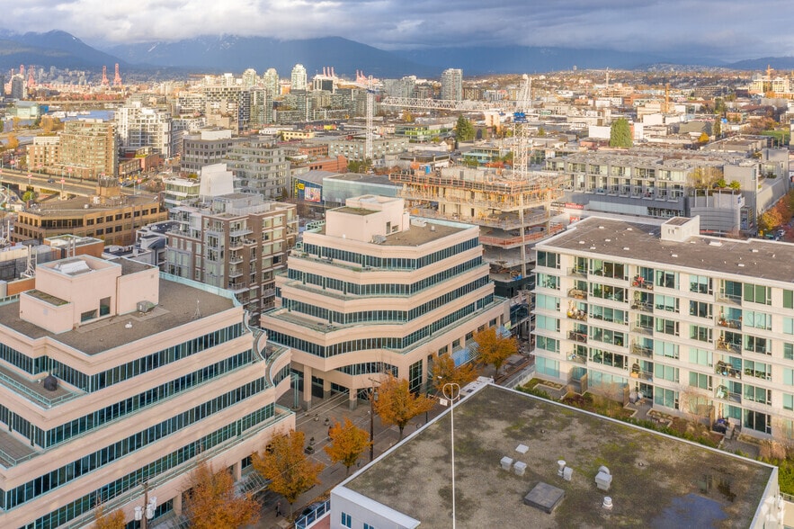 555 W 8th Ave, Vancouver, BC for lease - Building Photo - Image 2 of 3