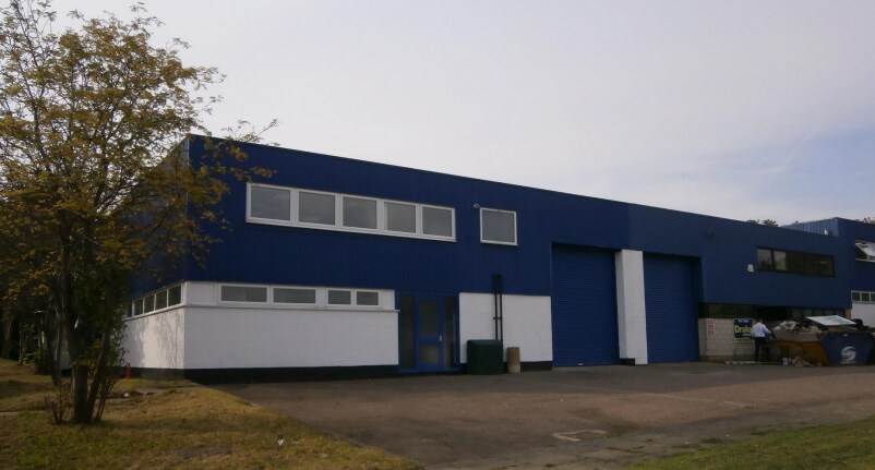 Gatelodge Clos, Northampton à vendre - Photo du bâtiment - Image 2 de 8